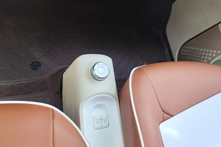 Used Wuling Hongguang MINIEV 2024 3rd Generation 215km Youth Edition Gear Lever
