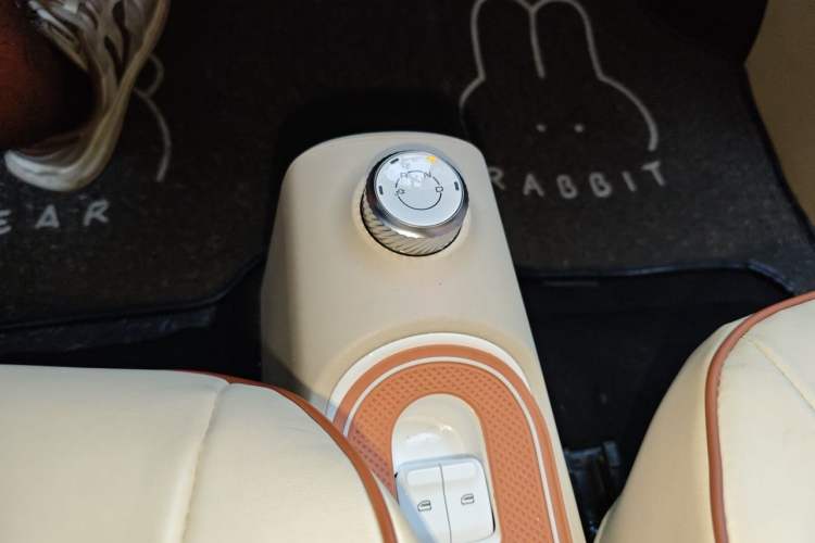 Used Wuling Hongguang MINIEV 2024 3rd Generation 215km Advanced Version Gear Lever