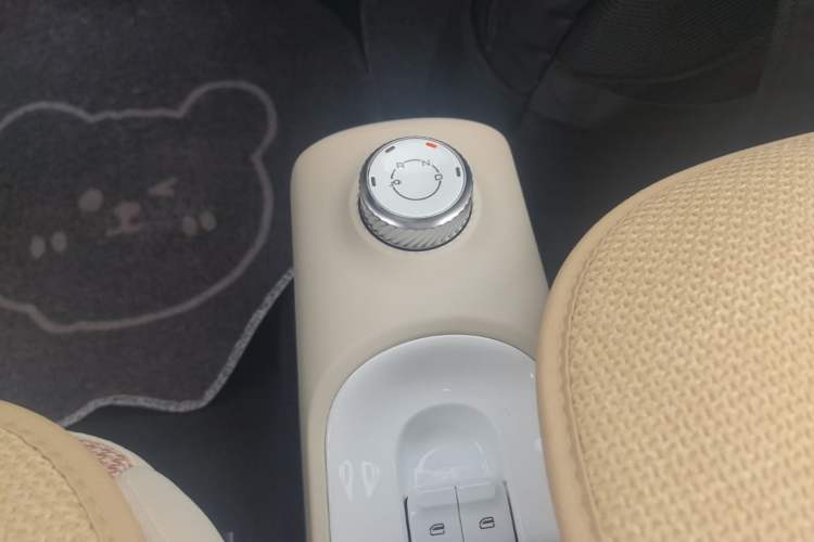 Used Wuling Hongguang MINIEV 2024 3rd Generation 215km Youth Edition Gear Lever
