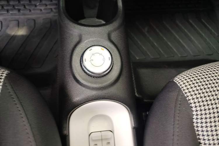 Used Wuling Hongguang MINIEV 2024 3rd Generation 215km Advanced Version Gear Lever