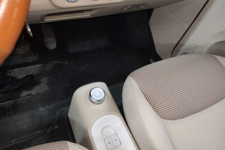 Used Wuling Hongguang MINIEV 2024 3rd Generation 215km Advanced Version Gear Lever