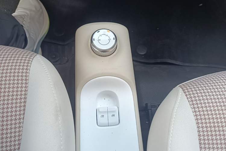 Used Wuling Hongguang MINIEV 2024 3rd Generation 215km Advanced Version Gear Lever