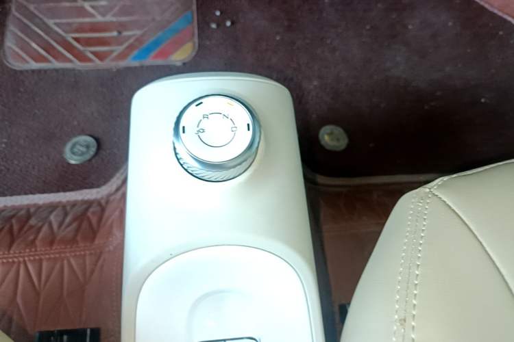 Used Wuling Hongguang MINIEV 2024 3rd Generation 215km Youth Edition Gear Lever