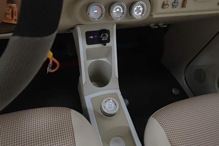 Used Wuling Hongguang MINIEV 2024 3rd Generation 215km Youth Edition Gear Lever