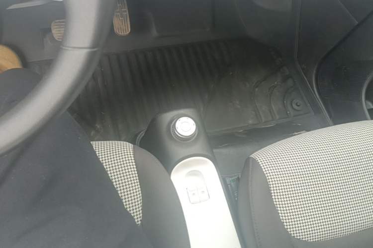 Used Wuling Hongguang MINIEV 2024 3rd Generation 215km Advanced Version Gear Lever