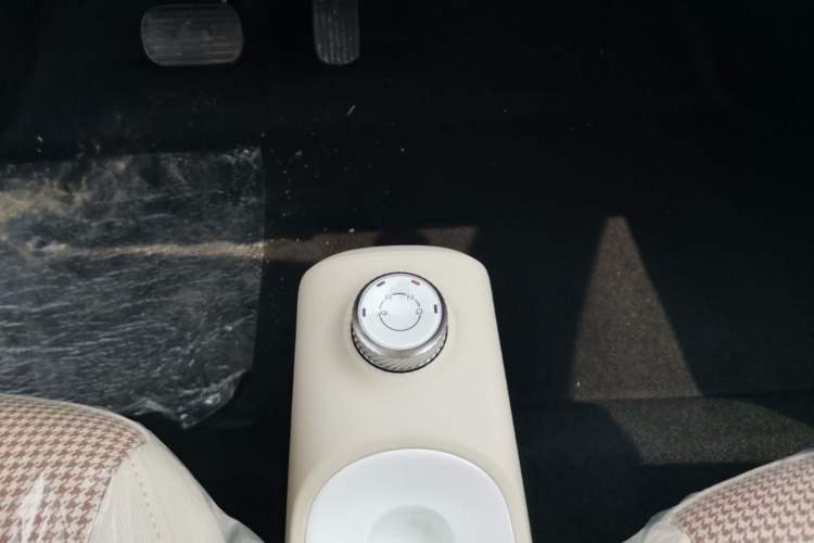 Used Wuling Hongguang MINIEV 2024 3rd Generation 215km Youth Edition Gear Lever
