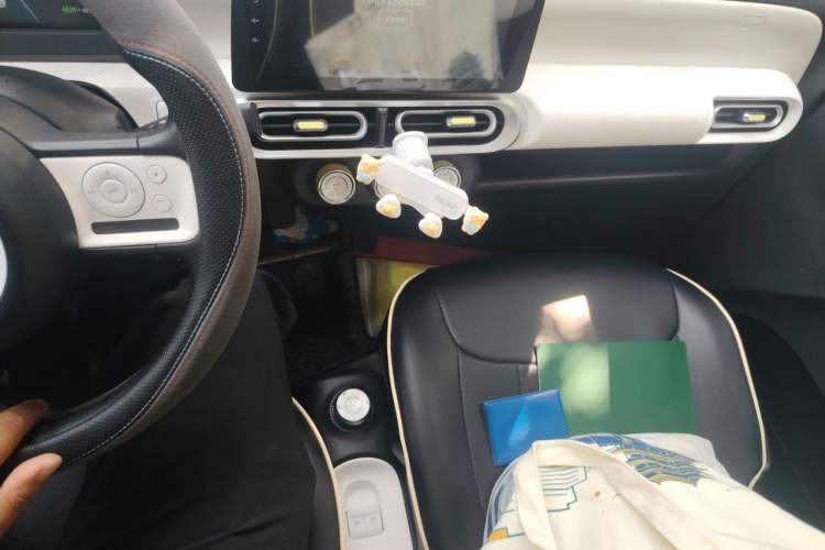 Used Wuling Hongguang MINIEV 2024 3rd Generation 215km Youth Edition Gear Lever
