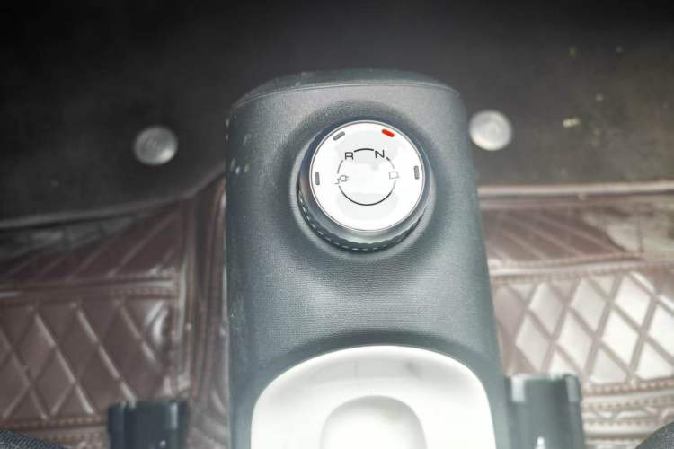 Used Wuling Hongguang MINIEV 2024 3rd Generation 215km Youth Edition Gear Lever