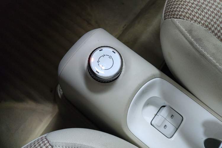 Used Wuling Hongguang MINIEV 2024 3rd Generation 215km Youth Edition Gear Lever