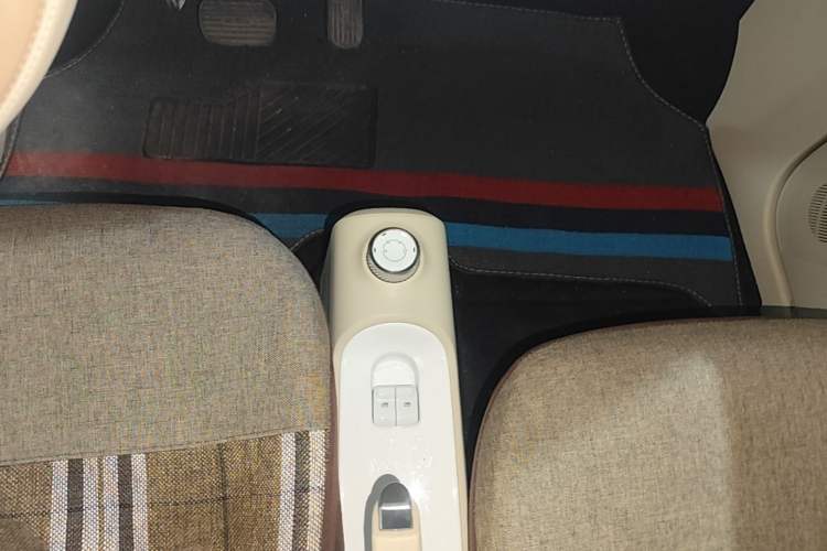Used Wuling Hongguang MINIEV 2024 3rd Generation 215km Youth Edition Gear Lever