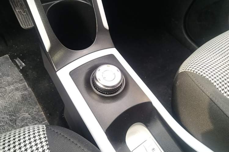 Used Wuling Hongguang MINIEV 2024 3rd Generation 215km Youth Edition Gear Lever