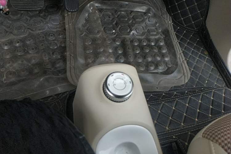 Used Wuling Hongguang MINIEV 2024 3rd Generation 215km Youth Edition Gear Lever