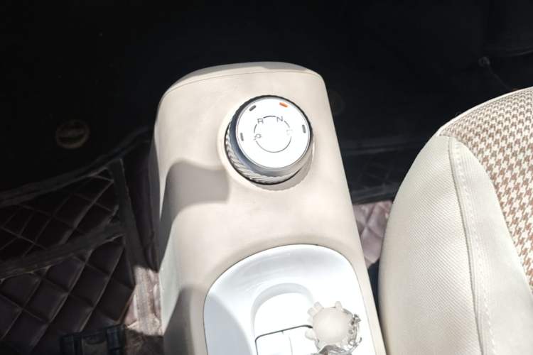 Used Wuling Hongguang MINIEV 2024 3rd Generation 170 km Gear Lever
