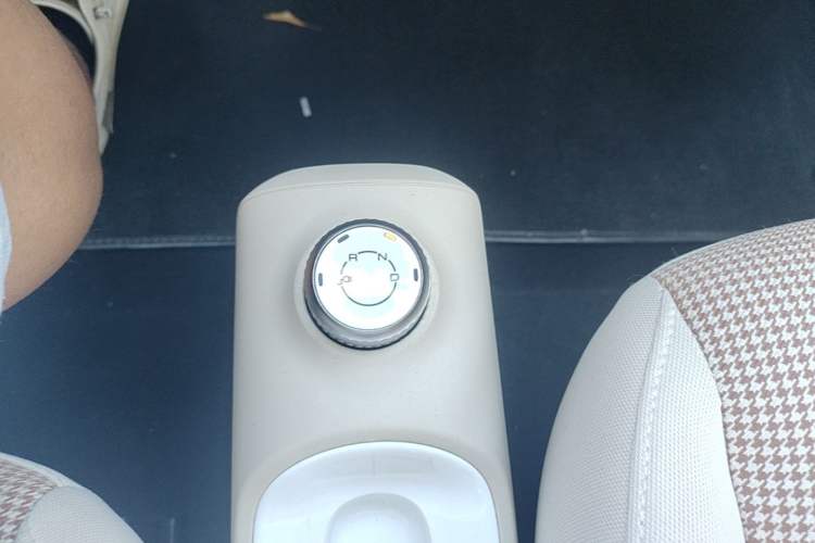 Used Wuling Hongguang MINIEV 2024 3rd Generation 215km Youth Edition Gear Lever
