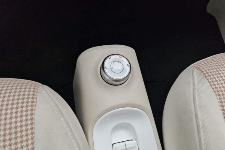 Used Wuling Hongguang MINIEV 2024 3rd Generation 215km Youth Edition Gear Lever