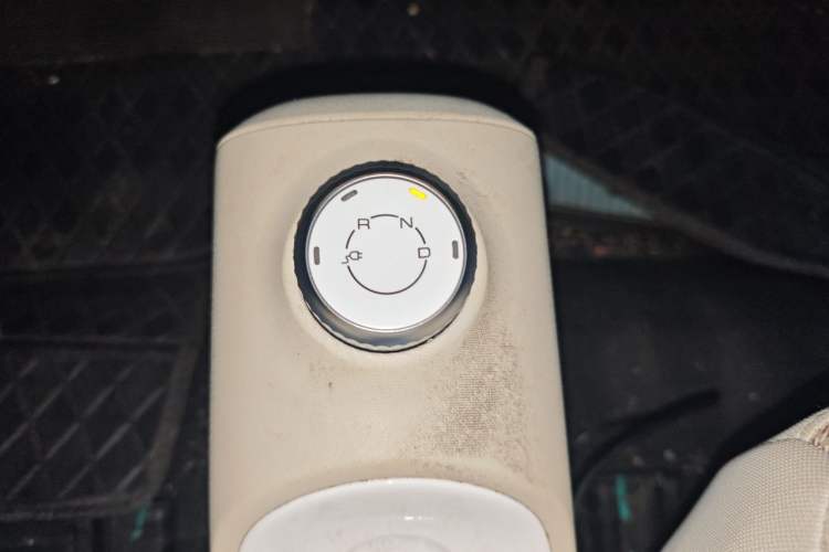 Used Wuling Hongguang MINIEV 2024 3rd Generation 215km Advanced Version Gear Lever