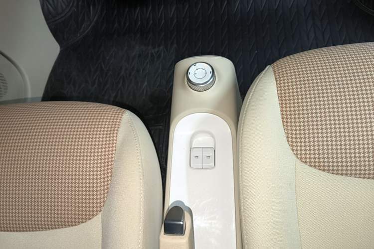 Used Wuling Hongguang MINIEV 2024 3rd Generation 215km Youth Edition Gear Lever