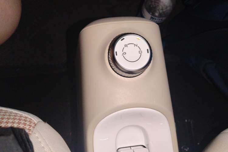 Used Wuling Hongguang MINIEV 2024 3rd Generation 215km Youth Edition Gear Lever