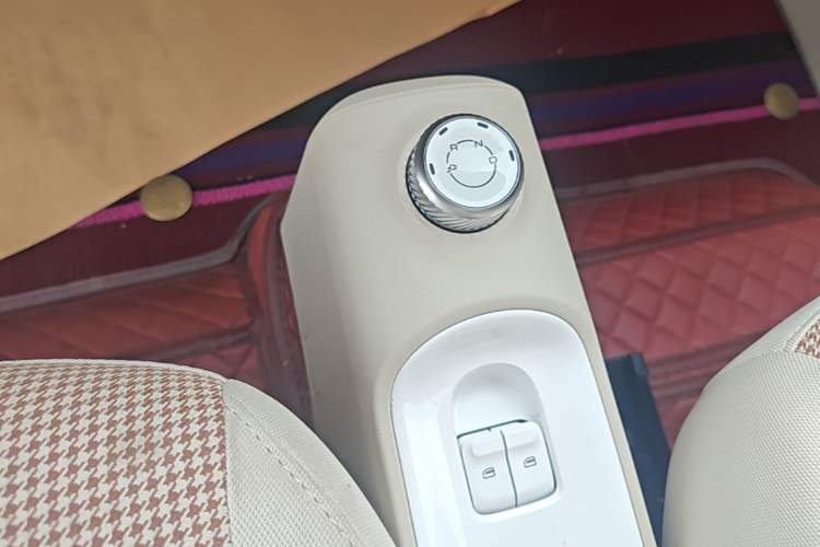 Used Wuling Hongguang MINIEV 2024 3rd Generation 215km Youth Edition Gear Lever