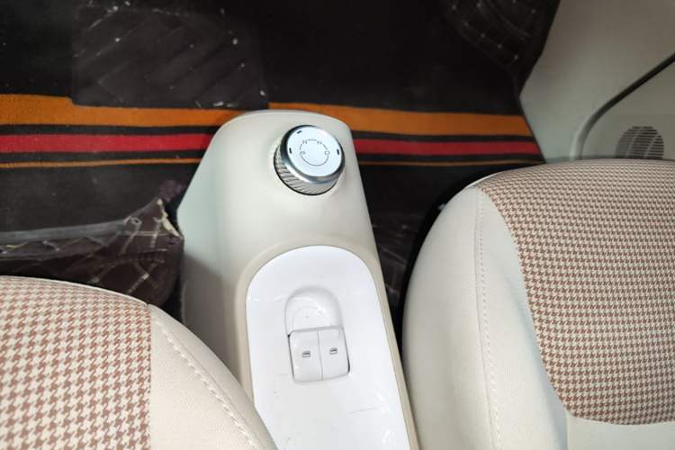 Used Wuling Hongguang MINIEV 2024 3rd Generation 215km Youth Edition Gear Lever