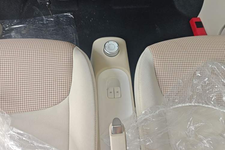 Used Wuling Hongguang MINIEV 2024 3rd Generation 215km Youth Edition Gear Lever