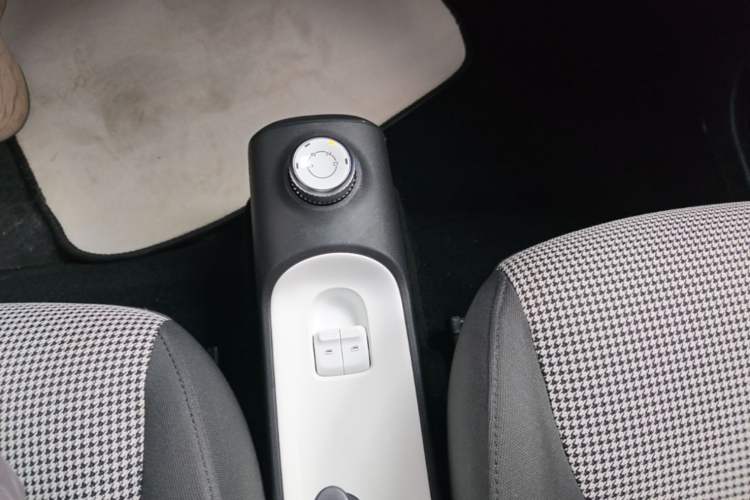 Used Wuling Hongguang MINIEV 2024 3rd Generation 215km Youth Edition Gear Lever