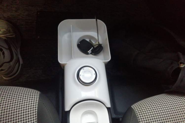 Used Wuling Hongguang MINIEV 2024 3rd Generation 215km Youth Edition Gear Lever