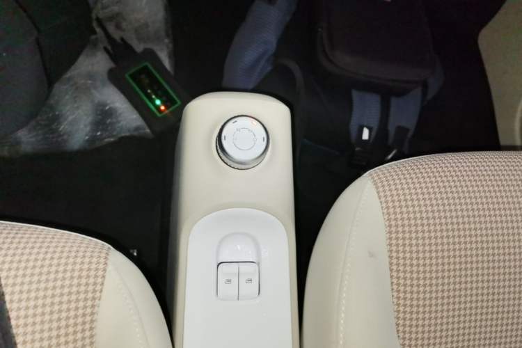 Used Wuling Hongguang MINIEV 2024 3rd Generation 215km Youth Edition Gear Lever