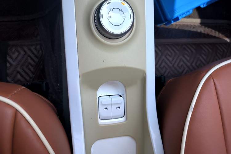 Used Wuling Hongguang MINIEV 2024 3rd Generation 215km Youth Edition Gear Lever