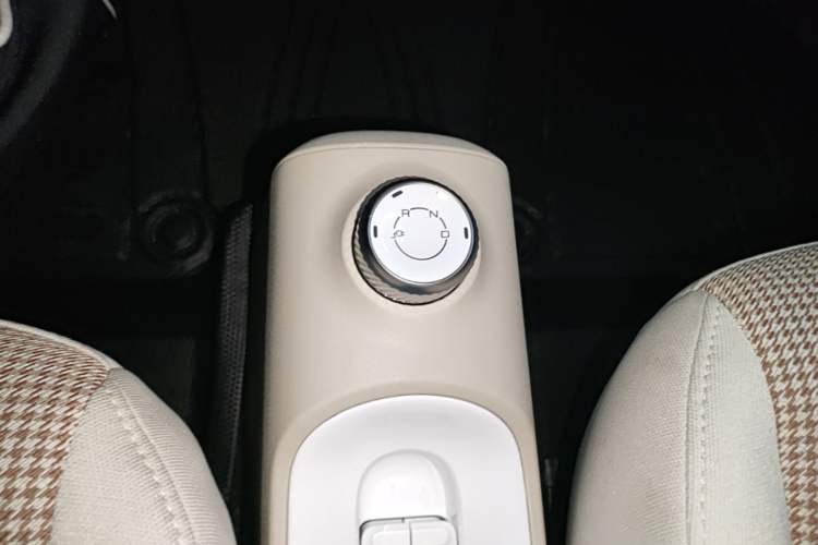 Used Wuling Hongguang MINIEV 2024 3rd Generation 215km Youth Edition Gear Lever