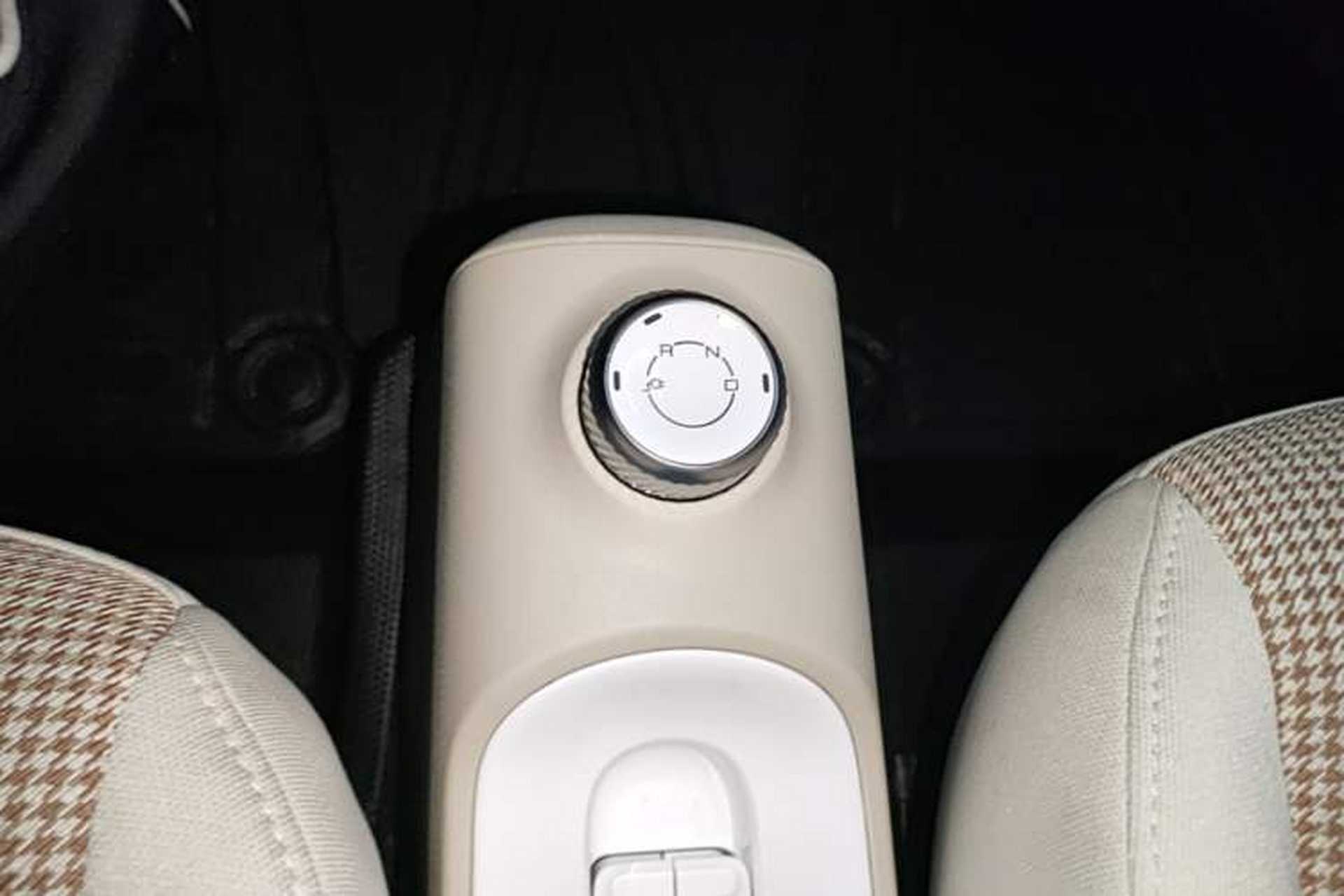 Used Wuling Hongguang MINIEV 2024 3rd Generation 215km Youth Edition Gear Lever