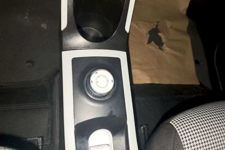 Used Wuling Hongguang MINIEV 2024 3rd Generation 170 km Gear Lever