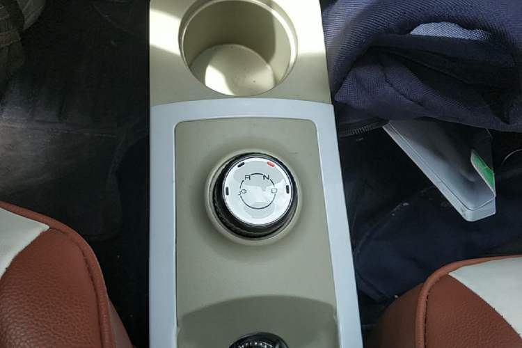 Used Wuling Hongguang MINIEV 2024 3rd Generation 215km Youth Edition Gear Lever