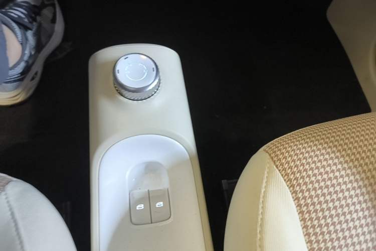Used Wuling Hongguang MINIEV 2024 3rd Generation 215km Youth Edition Gear Lever