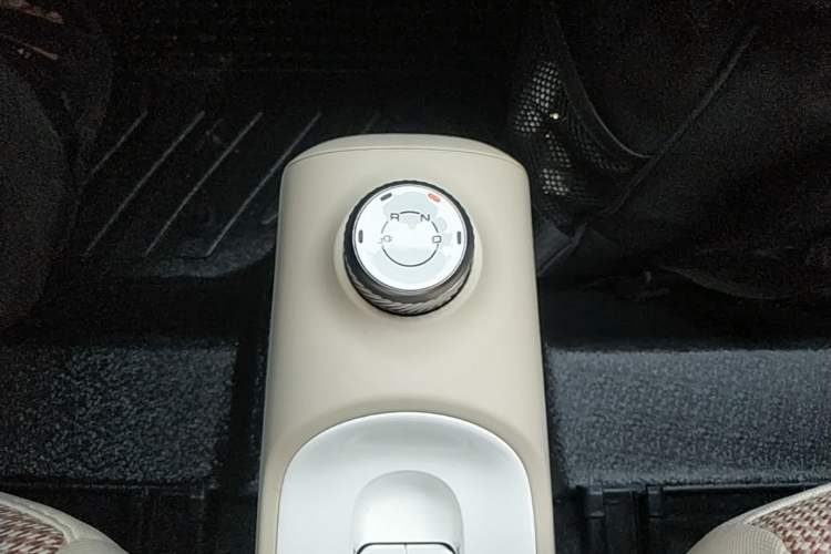 Used Wuling Hongguang MINIEV 2024 3rd Generation 215km Advanced Version Gear Lever