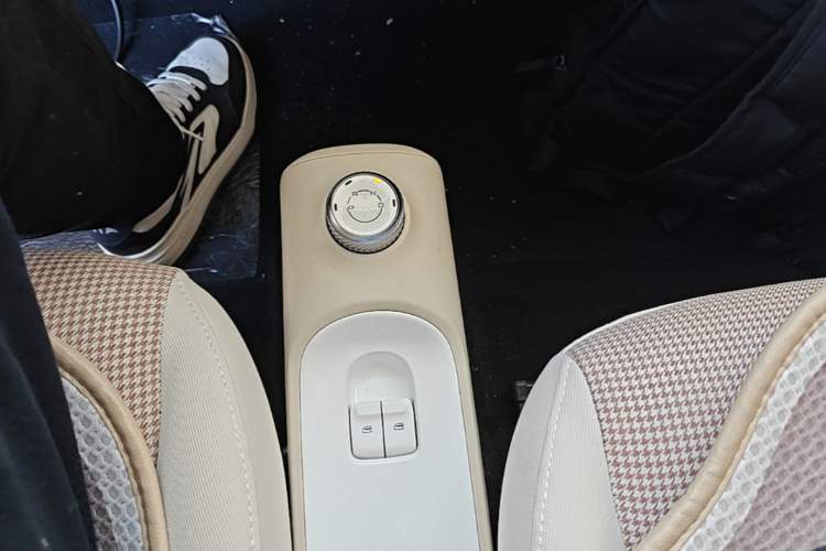 Used Wuling Hongguang MINIEV 2024 3rd Generation 215km Youth Edition Gear Lever