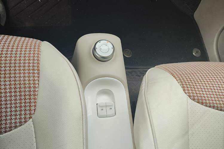 Used Wuling Hongguang MINIEV 2024 3rd Generation 215km Youth Edition Gear Lever