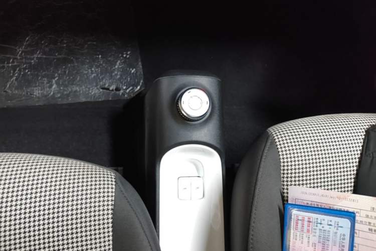 Used Wuling Hongguang MINIEV 2024 3rd Generation 215km Advanced Version Gear Lever