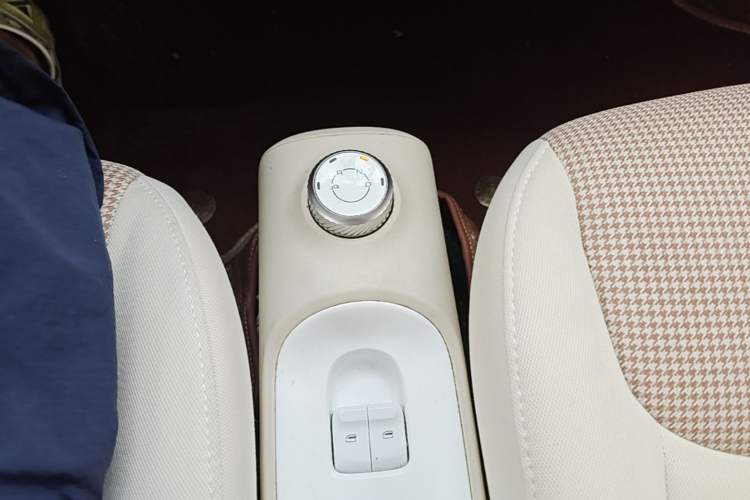 Used Wuling Hongguang MINIEV 2024 3rd Generation 215km Youth Edition Gear Lever