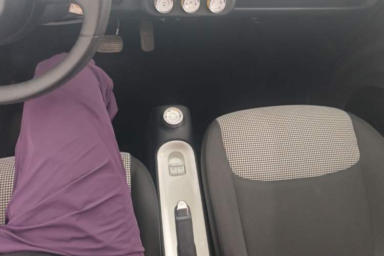 Used Wuling Hongguang MINIEV 2024 3rd Generation 215km Youth Edition Gear Lever