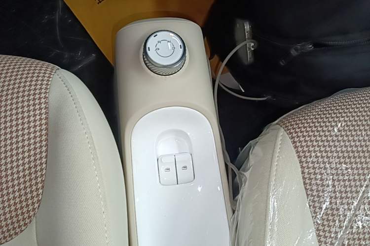 Used Wuling Hongguang MINIEV 2024 3rd Generation 215km Youth Edition Gear Lever