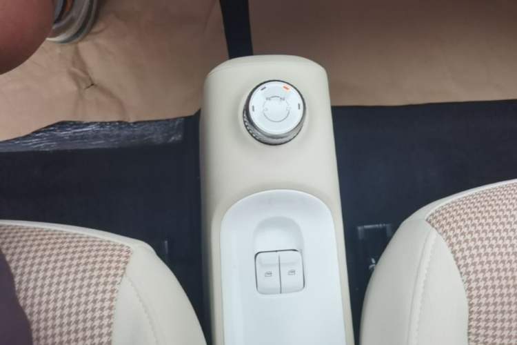 Used Wuling Hongguang MINIEV 2024 3rd Generation 215km Advanced Version Gear Lever