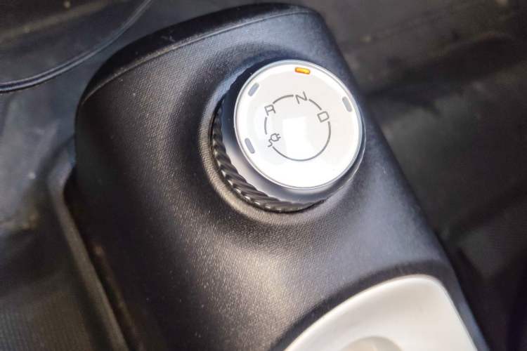 Used Wuling Hongguang MINIEV 2024 3rd Generation 215km Advanced Version Gear Lever