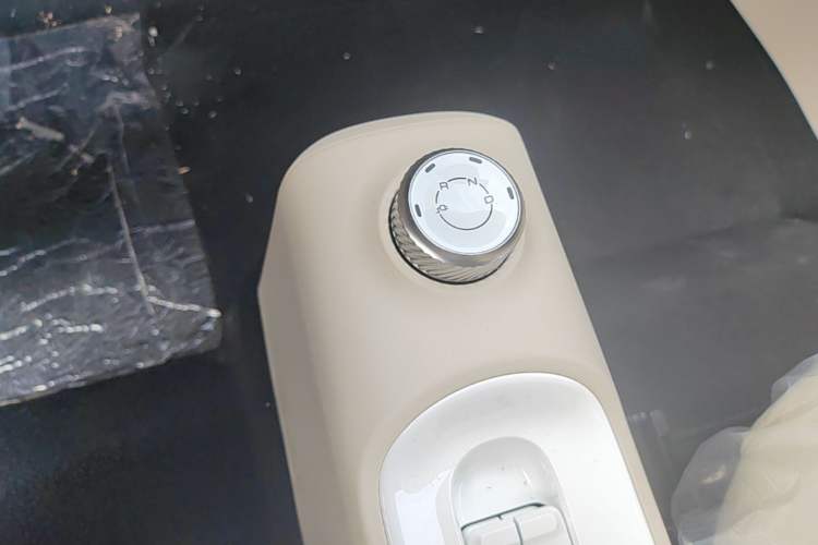 Used Wuling Hongguang MINIEV 2024 3rd Generation 215km Youth Edition Gear Lever