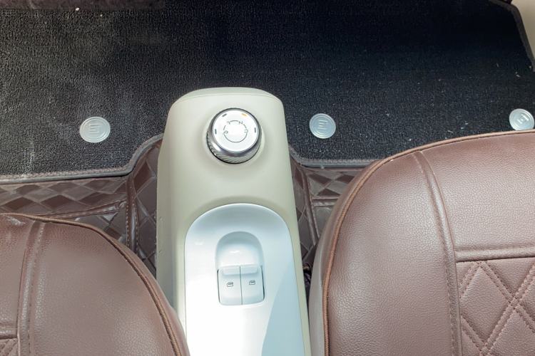Used Wuling Hongguang MINIEV 2024 3rd Generation 215km Youth Edition Gear Lever