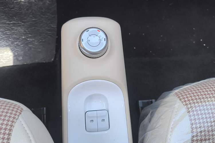 Used Wuling Hongguang MINIEV 2024 3rd Generation 215km Youth Edition Gear Lever