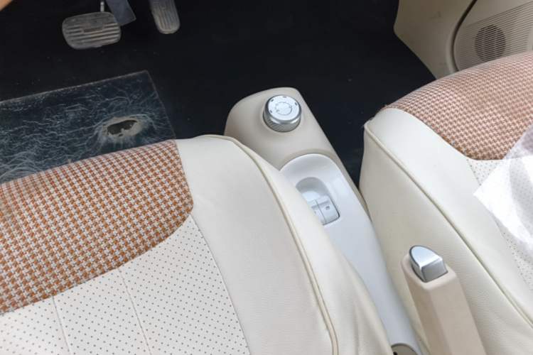 Used Wuling Hongguang MINIEV 2024 3rd Generation 215km Youth Edition Gear Lever