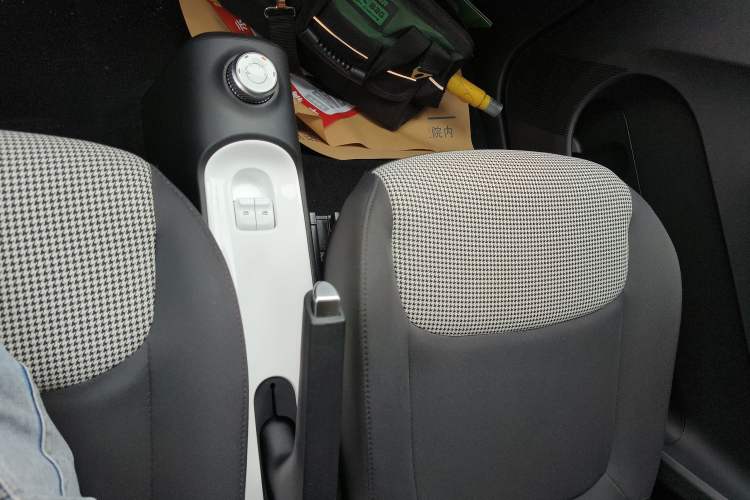 Used Wuling Hongguang MINIEV 2024 3rd Generation 215km Youth Edition Gear Lever