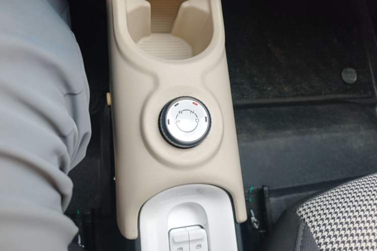 Used Wuling Hongguang MINIEV 2024 3rd Generation 215km Advanced Version Gear Lever