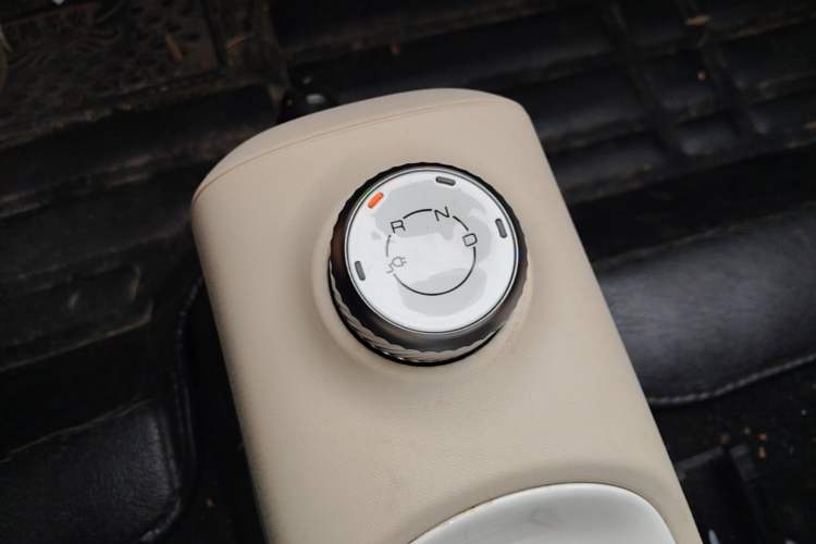 Used Wuling Hongguang MINIEV 2024 3rd Generation 170 km Gear Lever